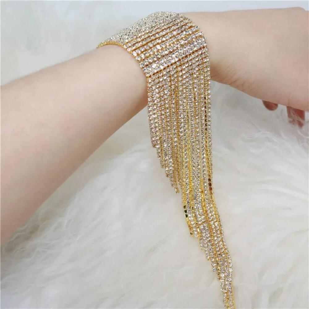 Long Tasseled Rhinestone Bracelet In Gold